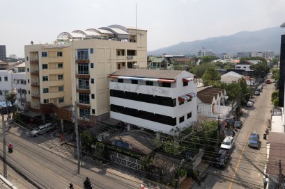 Rare 4-Story 95.8 Sq.W Commercial Building for SALE on the Corner of Siri Mangkalajarn and Nimmana Haeminda 13 Suitable for any type of Business!!