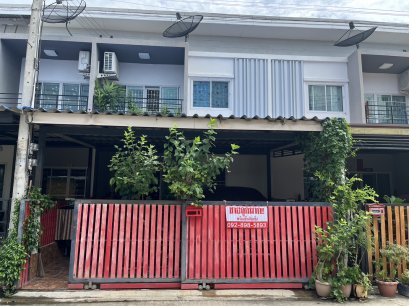 卖得很便宜！！️ 2 层联排别墅D Cube 村, Phaholyothin - Navanakorn, 毗邻 Rong Kluea 市场, Navanakorn