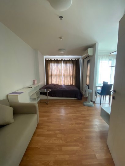 Worth the price!! For sale The Trust Condo Ngamwongwan 1 bedroom, 24.03 sq m, fully furnished, ready to move in, open view, not blocked, good ventilation. Condo next to the main road Ngamwongwan. and near Si Rat Expressway Can run in and out of the city e