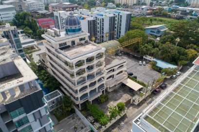 Penthouse or Office Building near BTS Bearing!! 1 Rai 19 Sq.W 2 Buildings for SALE at Soi Bearing 2 Lower Than Market Price!!