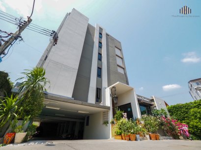 新楼，地段好，装修精美，适合投资！！ 出售 45 间房的6 层公寓, , Penthouse Chaengwattana - Pak Kret 7, 靠近MRT 粉红色电车, Pak Kret 市政厅就在胡同口！