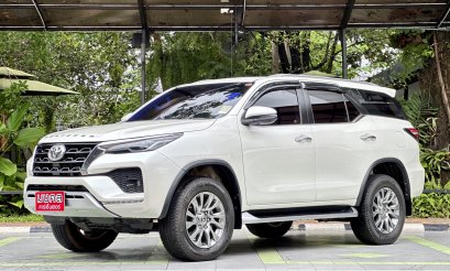 TOYOTA FORTUNER 2.4 V A/T 2020 สีขาว (LL0363)