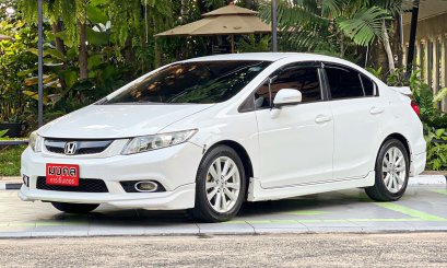 HONDA CIVIC FB 1.8 E A/T 2013 สีขาว (LM0256) 2-3