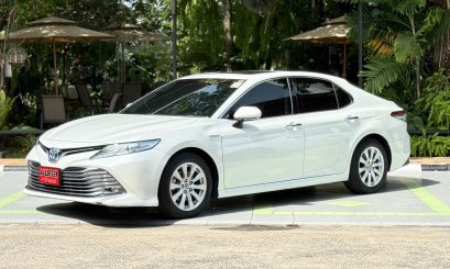 TOYOTA CAMRY 2.5 HYBRID A/T 2019 สีขาว (LM0309) 8-9