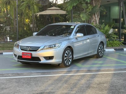 HONDA ACCORD 2.0 HYBRID A/T 2015 สีเทา (LM0388) 3-4