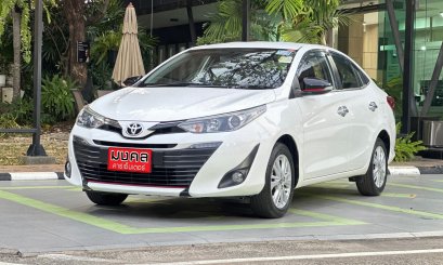 TOYOTA YARIS ATIV 1.2 A/T 2018 สีขาว (LN0023) 3-4