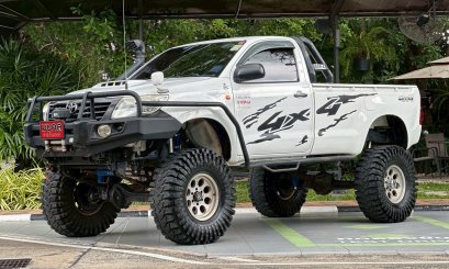 TOYOTA VIGO CAMP 2.5 J STD 4WD M/T 2012 สีขาว (LN0051) 5-6