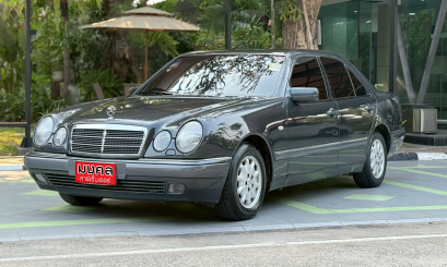 MERCEDES BENZ E230 2.3 ELEGANCE W210 A/T 1996 สีดำ (LN0063) 1-2