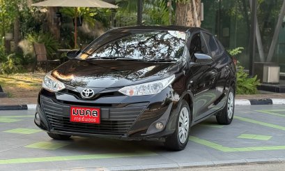 TOYOTA YARIS ATIV 1.2 J A/T 2019 สีดำ (LN0070) 3-4