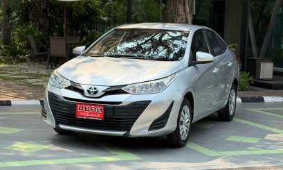 TOYOTA YARIS 1.2 J A/T 2018 สีเทา (LN0074) 2-3