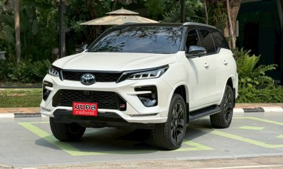 TOYOTA FORTUNER 2.8 GR SPORT A/T 2022 สีขาว-ดำ (LN0116) 13-14