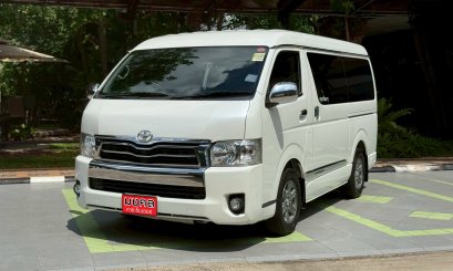 TOYOTA VENTURY 3.0 G A/T 2019 สีขาว (LN0130) 7-8
