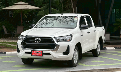 TOYOTA REVO D-CAB 2.4 Z EDITION ENTRY M/T 2022 สีขาว (LN0183) 4-5
