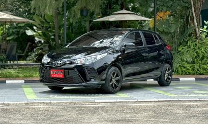 TOYOTA YARIS 1.2 ENTRY A/T 2023 สีดำ (LN0231) 3-4