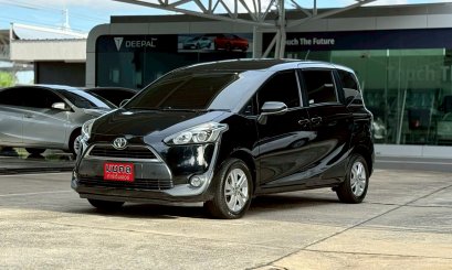 TOYOTA SIENTA 1.5 G A/T 2017 สีดำ (LN0236) 3-4