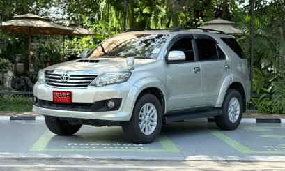TOYOTA FORTUNER CHAMP 3.0V  A/T 2011 สีเทา (LN0256)4-5