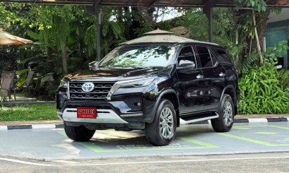 TOYOTA FORTUNER 2.4 V A/T 2021 สีดำ (LN0275) 8-9