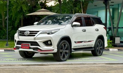 TOYOTA FORTUNER TRD SPORTIVO 2.8 A/T 2016 สีขาว-ดำ (LN0278) 7-8