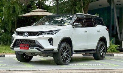 TOYOTA FORTUNER LEADER 2.4 A/T 2023 สีขาว (LN0289) 10-11