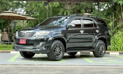 TOYOTA FORTUNER CHAMP 3.0V A/T 2012 สีดำ (LN0296)4-5