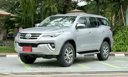 TOYOTA FORTUNER 2.4 V A/T 2019 สีเทา (LN0333) 9-10