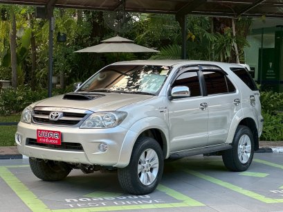 TOYOTA FORTUNER 3.0 G M/T 2006 สีเทา (LN0343) 2-3
