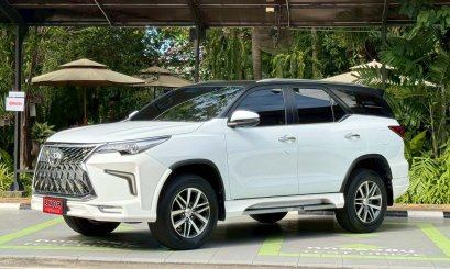 TOYOTA FORTUNER 2.4 V A/T 2019 สีขาว (LN0345) 7-8