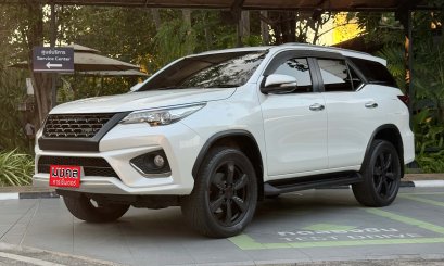 TOYOTA FORTUNER 2.8 TRD SPORTJVO A/T 2017 สีขาว (LP0021) 7-8