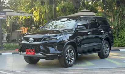 TOYOTA FORTUNER 2.4 LEADER G A/T 2022 สีดำ (LP0039) 9-10