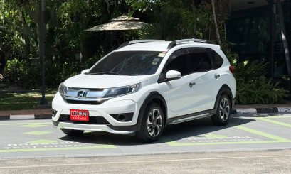 HONDA BR-V 1.5 SV A/T 2017 สีขาว (LP0059) 3-4