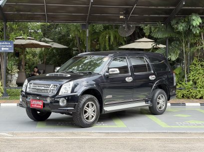 ISUZU MU-7 3.0 PRIMO SUPER TITANIUM A/T 2010 สีดำ ( LP0140 ) 2-3