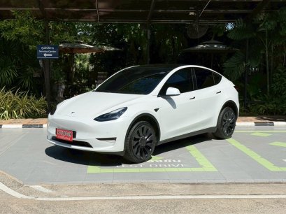 TESLA MODEL Y PERFORMANCE A/T 2023 สีขาว ( LP0153 ) 7-8