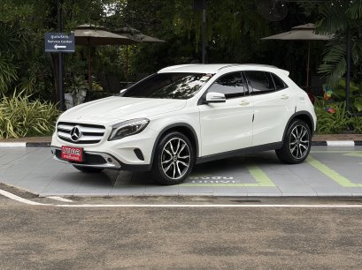 MERCEDES BENZ GLA200 1.6 W156 A/T 2014 สีขาว ( LP0197 ) 4-5