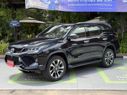TOYOTA FORTUNER LEGNEDER 2.4 A/T 2023 สีดำ ( LP0206 ) 10-11