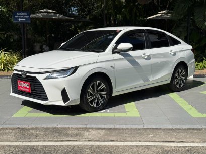 TOYOTA YARIS ATIV 1.2 SMART 2023 สีขาว ( LP0235 ) 4-5