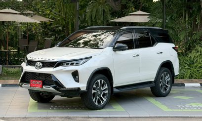 TOYOTA FORTUNER LEGENDER 2.4 A/T 2020 สีขาว - ดำ (LN0320) 10 -11
