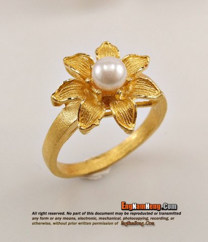แหวนทอง 96.5% น้ำหนัก 1 สลึง ลายดอกไม้ประดับมุก สวยน่ารัก