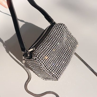 Minicube รุ่น W1157# กระเป๋าคริสตรัลไซส์ M  (ทรงสี่เหลี่ยมผืนผ้า)