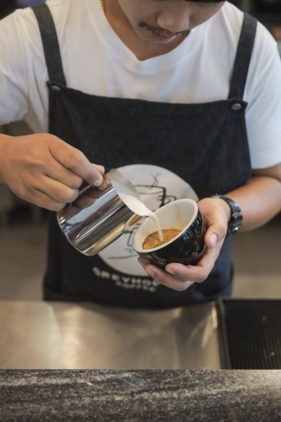 เดือนมีนา - มา CUB House