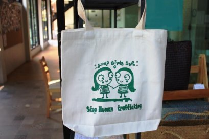 กระเป๋าผ้าสกรีน Logo KGS