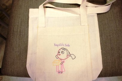 กระเป๋าผ้า ปักมือ (เล็ก)