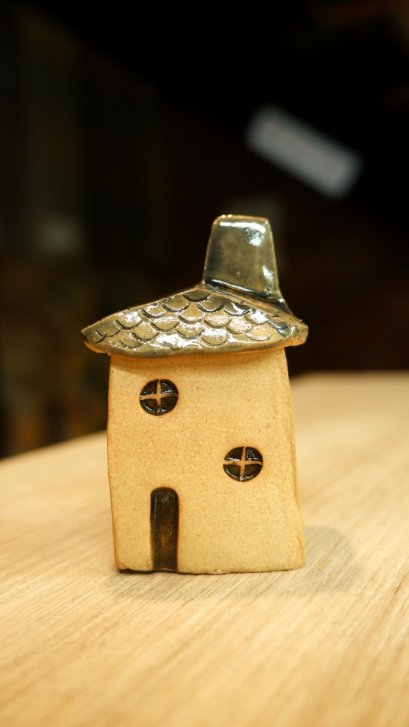Ceramic house, brown roof