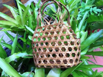 Eye basket bag (1)