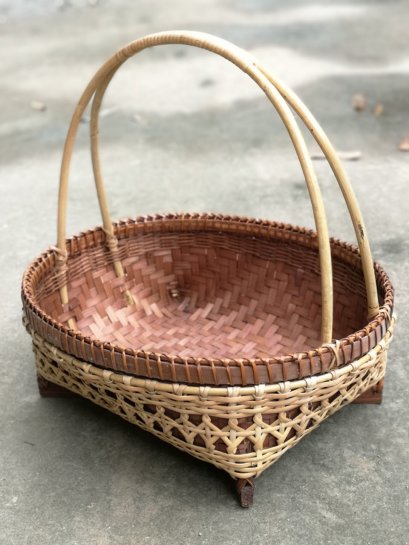 ตะกร้ากลมมีหูจับ