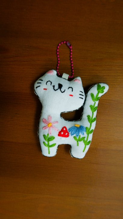 White Cat Keychian