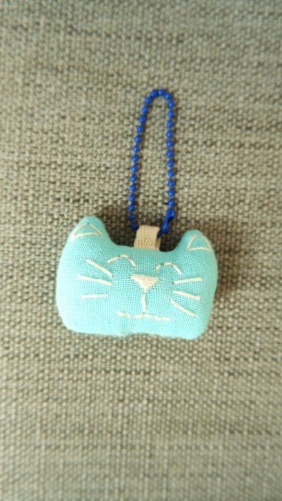 Blue cat keychain, blue cord