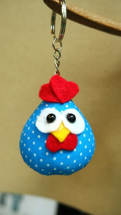 Chicken keychain - Blue