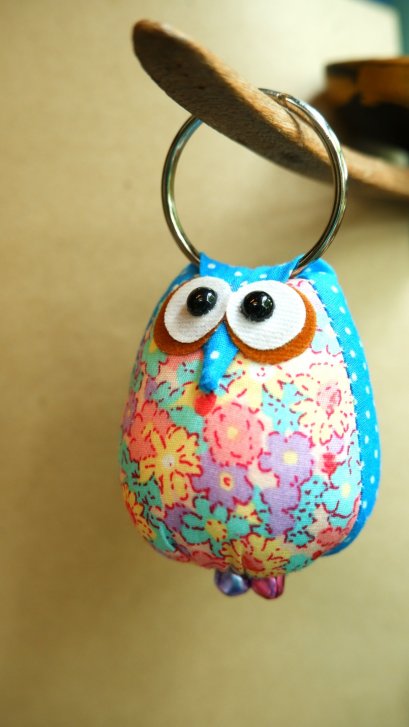 พวงกุณแจนกฮูกผ้าลายจุด-ฟ้า