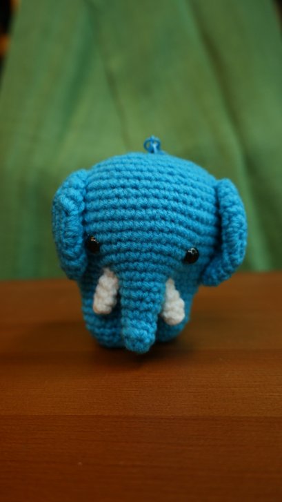 พวงกุญแจช้างถักฟ้า