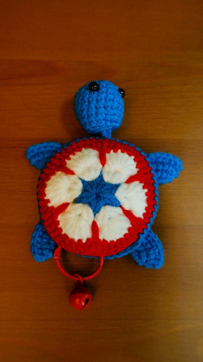 พวงกุญแจเต่าถัก-น้ำเงินแดง